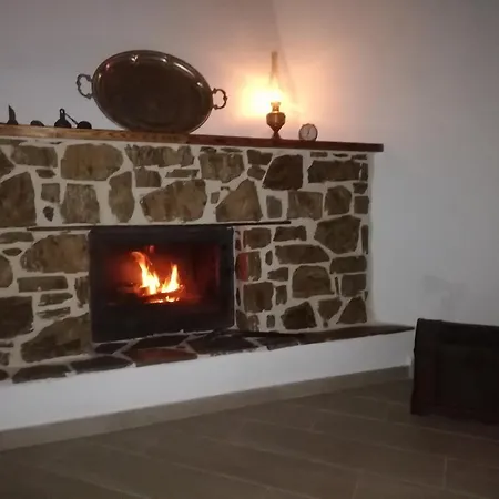 بيت للعطل Aloni كاريستوس
